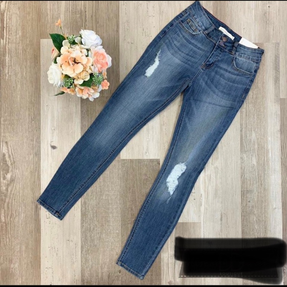 Mid-Rise Distressed Denim •Size 11 • NWOT/ Never worn • Discount Divas Design
